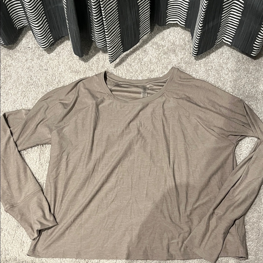 Beyond Yoga Long Sleeve Top in Taupe